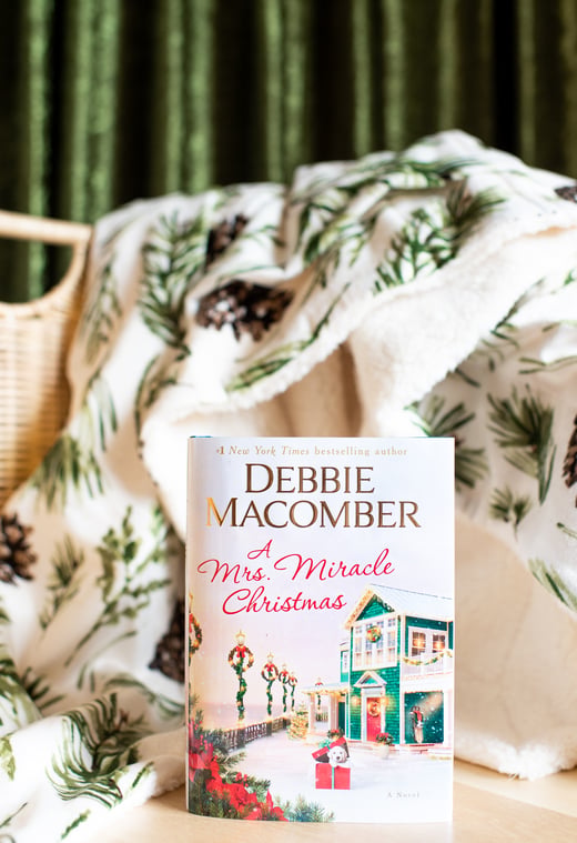 2019-9DebbieMacomber-2838